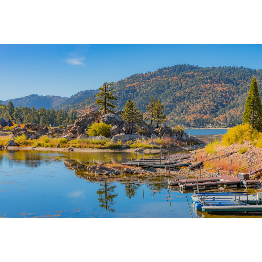 Big Bear Lake von Ron und Patty Thomas - Kunstdrucke auf Leinwand