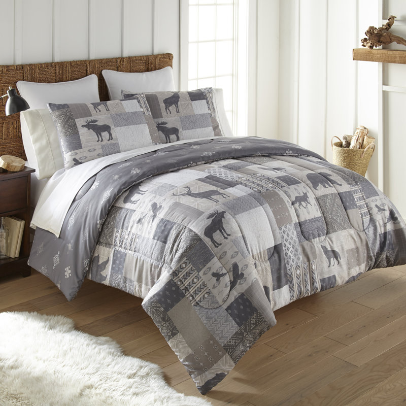 Wyoming Channel Geometric Shapes Comforter, King Comforter + 2 King Pillowcases