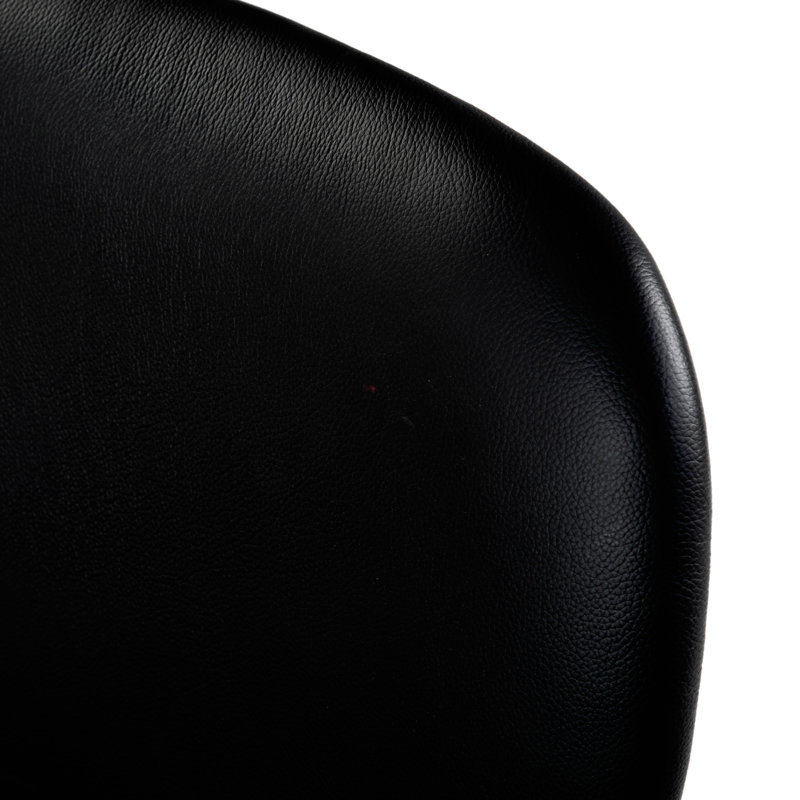 Chaise noire Vanya, Cuir noir