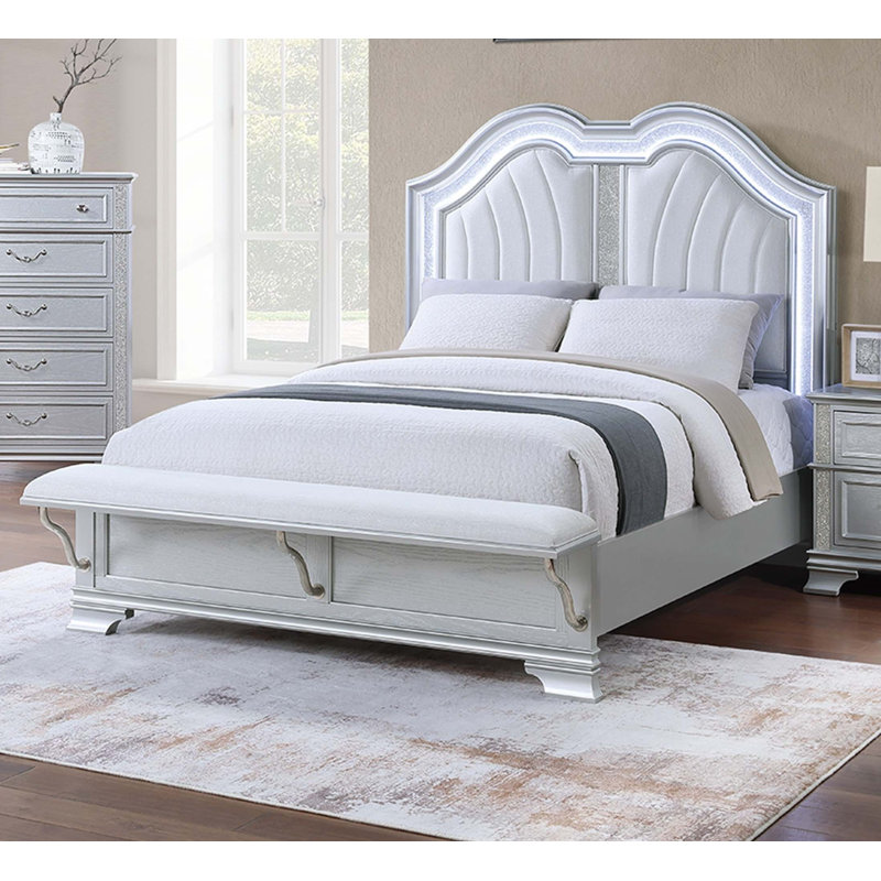 Lit tapissier contemporain avec lumières DEL intégrées et banc de pied de lit, Très grand lit