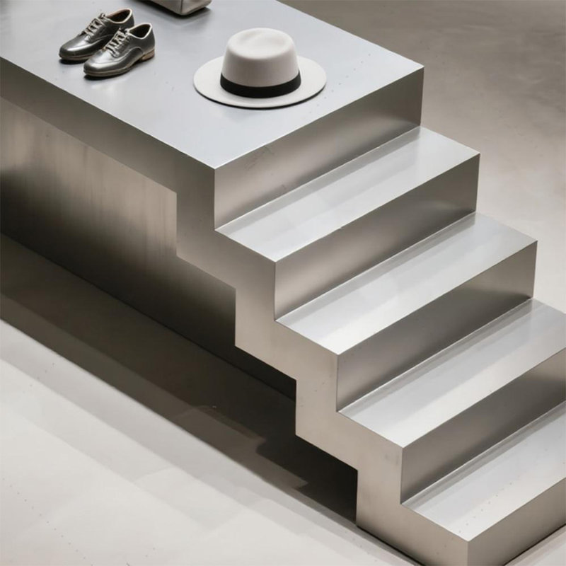 Table de présentation industrielle en acier inoxydable, H 29,53 po x l 78,74 po x P 23,62 po