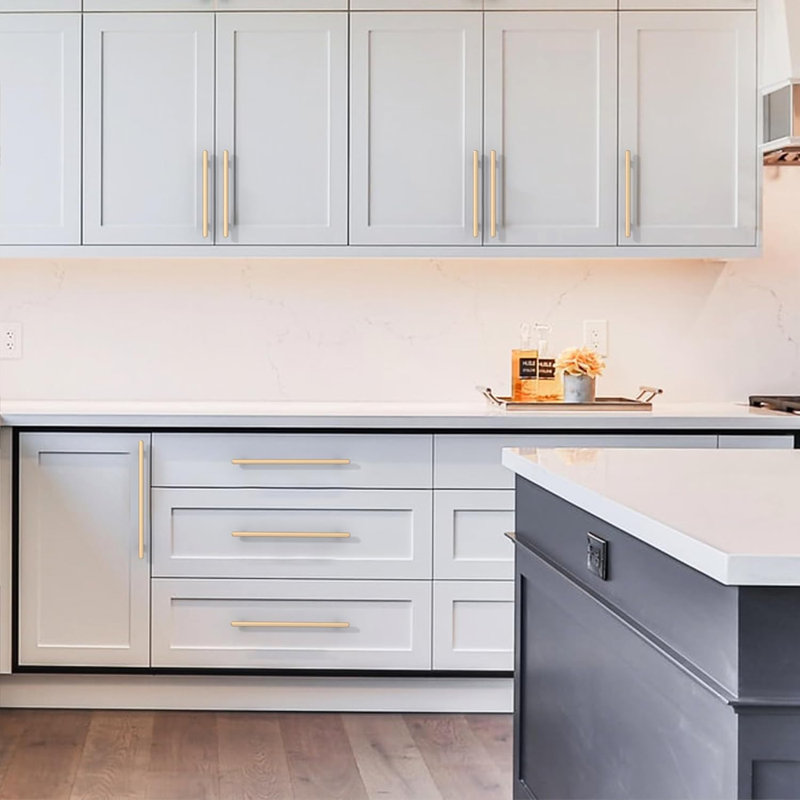 Paquet de 10 poignées d'armoire, poignée moderne en alliage de zinc pour la cuisine et la salle de bain, trou central de 3,75 po, poignées de tiroir ambidextre durables