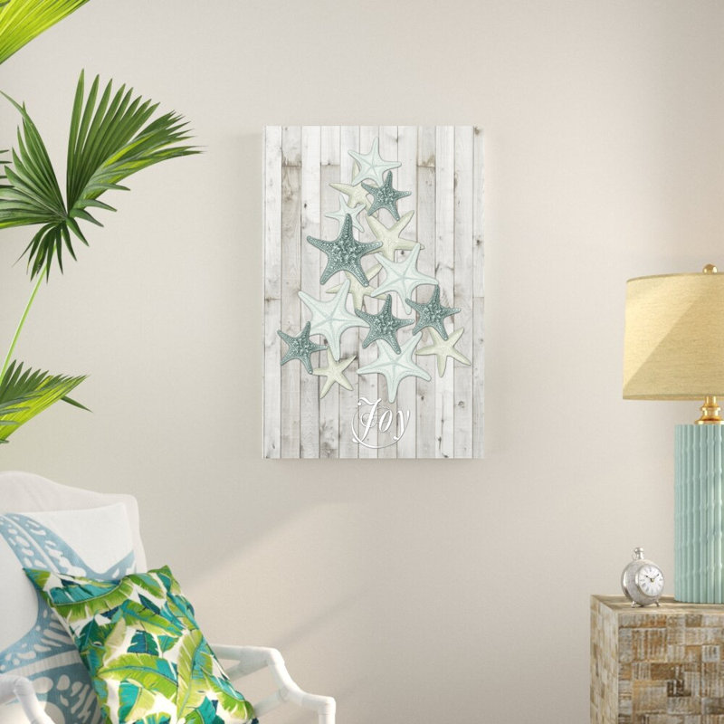 «Coastal Christmas III» par Vision Studio - impression sur toile tendue, H 36 po x l 24 po