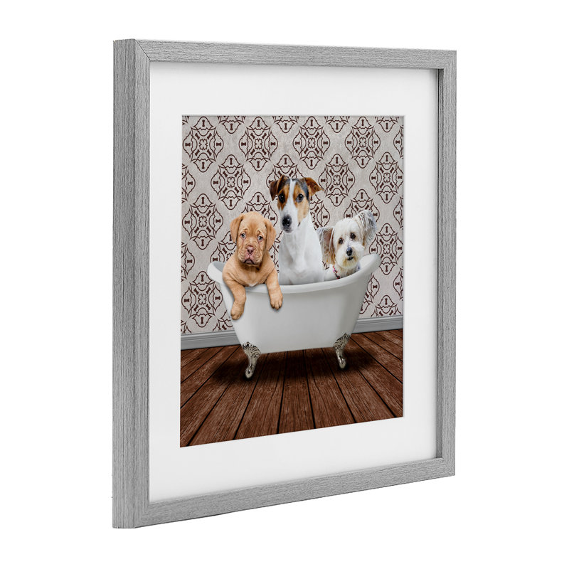 «Bath Buddies Dog Trio», reproduction sous verre encadrée, conception de Marcus Prime, H 16 po x l 16 po, Cadre de ferme gris