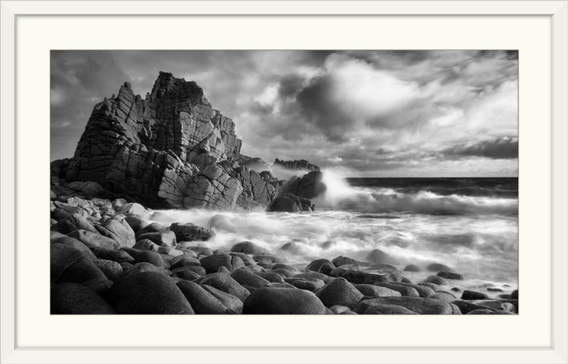 «Straub Cape Woolamai» par Tim Millar - reproduction de photo, Cadre noir, H 20 po x l 29 po x P 1po