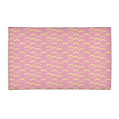 Tapis rose/jaune à chevrons lineed