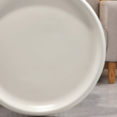 Table basse ronde légère en oxyde de magnésium et en terre cuite à centre cannelé de 27,56 po de diamètre