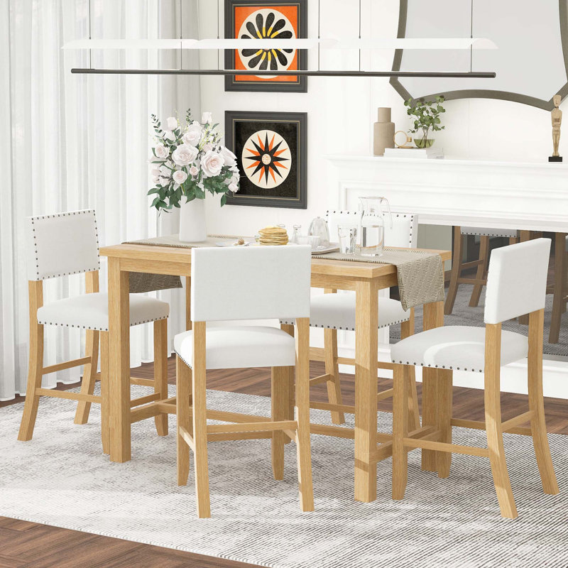 Ensemble repas pour quatre personnes, Brun