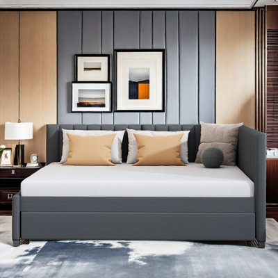 Upholstered Daybed With Pull-Out Trundle
