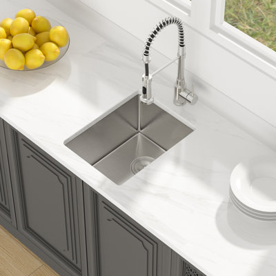 Évier de cuisine à cuve simple en acier inoxydable de calibre 16 sous le comptoir L 10 po x l 18 po