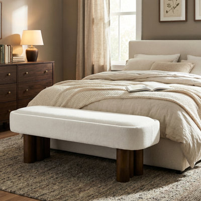 Tissu beige, banc de salle à manger, pieds en noyer, L 52,08 pi, espaces intérieurs, contreplaqué, structure en bois d'hévéa, banc rembourré en tissu à assise souple avec pieds de couleur, L 52,08 pi