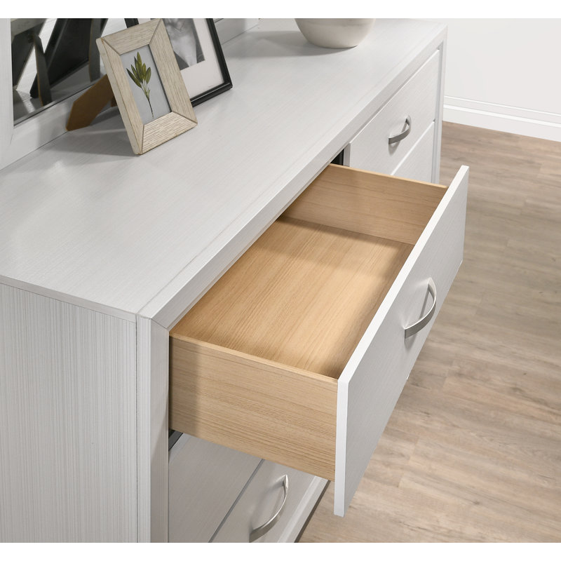 Ensemble de chambre à coucher standard 4 pièces Burrigan, Grand