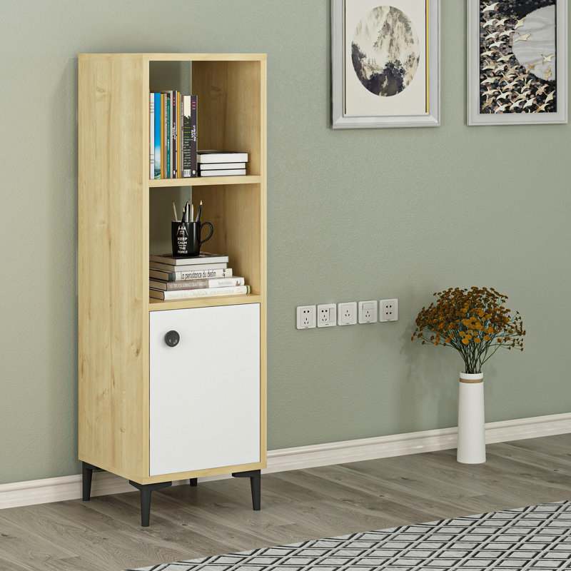 Amaranthe Display Cabinet, Sapphire Oak White