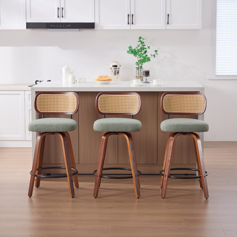  Ensemble de 3 tabourets de bar pivotants rembourrés avec dossier en rotin et pieds en bois, chaises de hauteur de comptoir modernes, vert clair