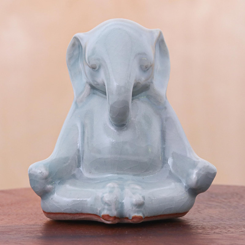 Figurine éléphant yoga céladon