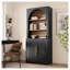 Bibliothèque noire de 180 cm avec armoire, étagère moderne en panneaux de particules dotée d'étagères ouvertes et de portes cintrées, idéale pour le salon ou le bureau.