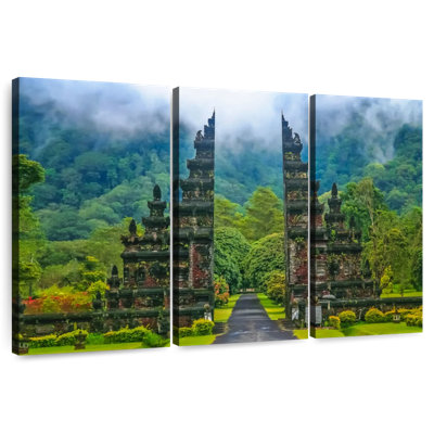 Adella Balinese Candi Bentar
