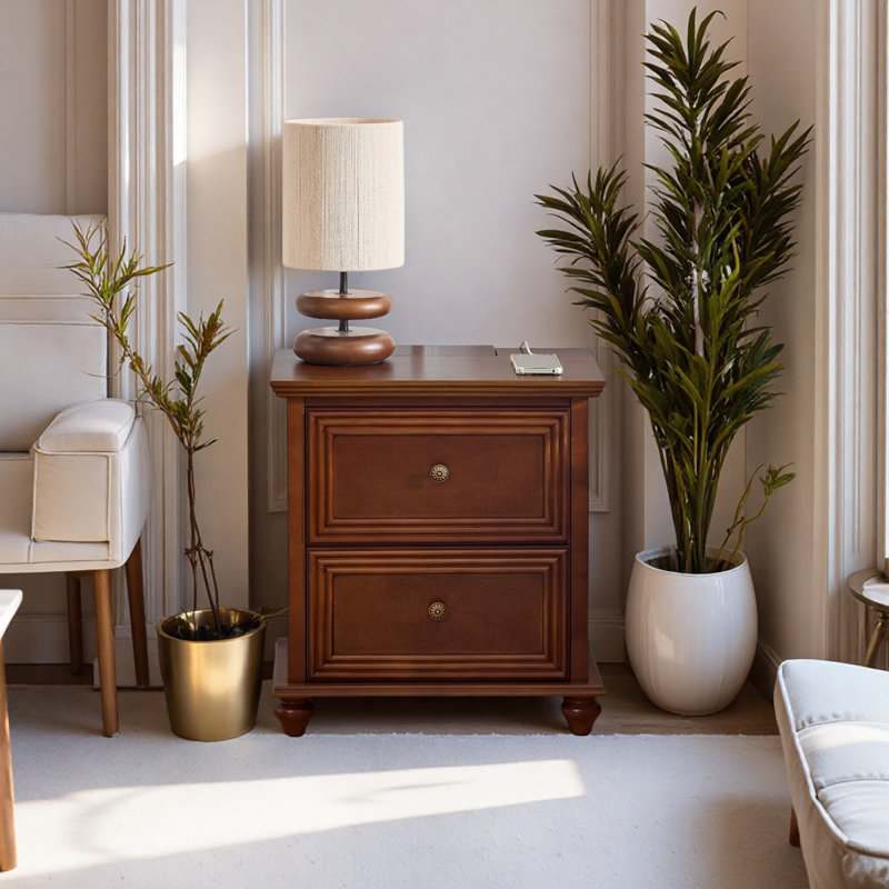 Table de chevet 22,9 po Mid Century, Noyer
