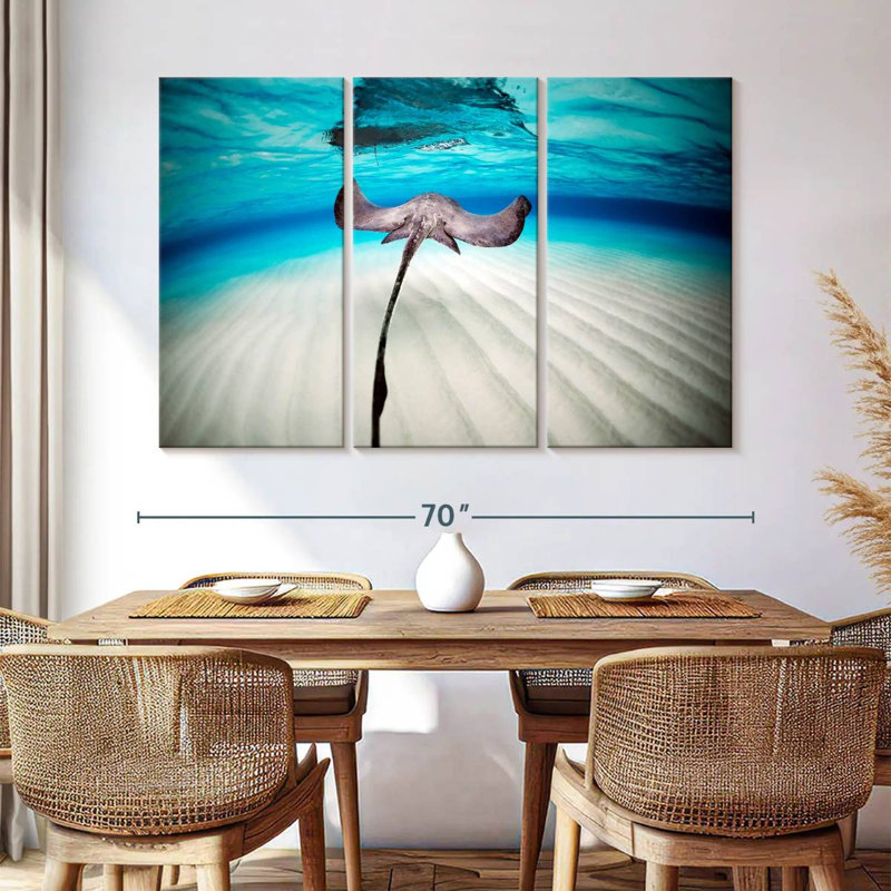 Brampt Stingray Underwater Scenery, 42" H x 65" W