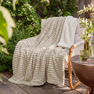 Bedsure Sherpa Throw Blanket For Couch - Super Soft Cozy Fleece Thick Warm Blanket For Winter GentleSoft™️