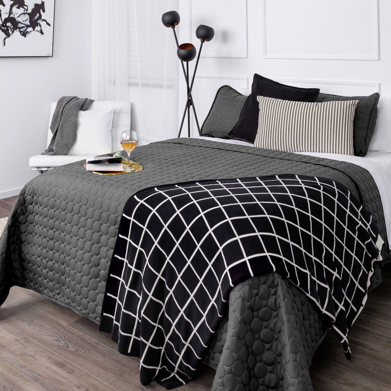 Slate King Microfiber Quilt Set with Shams