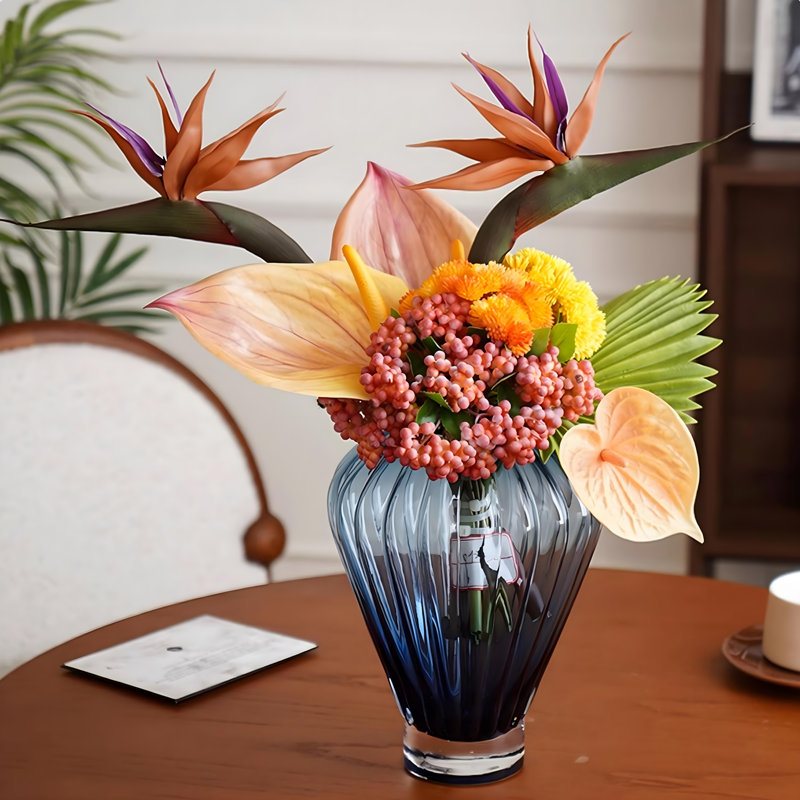 Ornements de fleurs simulées