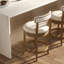 Tabouret de bar 26 po à hauteur de comptoir, tissu en lin et tissu d'ameublement tissé, retour automatique à 180 degrés, finition pacane, siège en similicuir gris, dossier de siège à structure en bois ouvert, garniture cloutée, retour des pieds incurvés