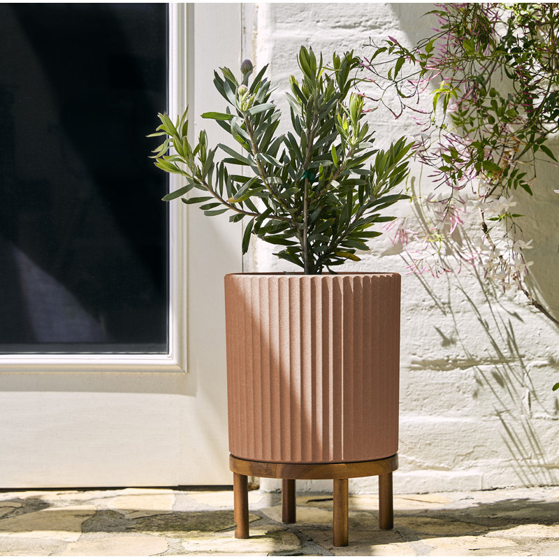 Jardinière Demi Series avec support, 1, H 16 po x l 10,5 po x P 10,5 po, Terre cuite / brun