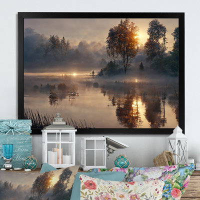 «Damis Morning Fog over the Lake Sunset IV», reproduction sur toile