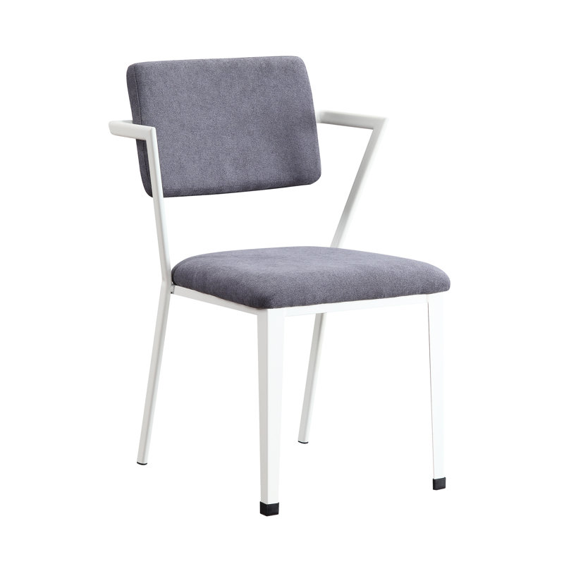 De 2 chaises de salle à manger grises et blanches - dossier haut et base en métal doux
