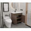 L'armoire de salle de bain brune de 30 pouces avec une porte à lattes à motif horizontal, jumelée à un bassin en céramique blanche, présente un design moderne à la fois imperméable et durable.