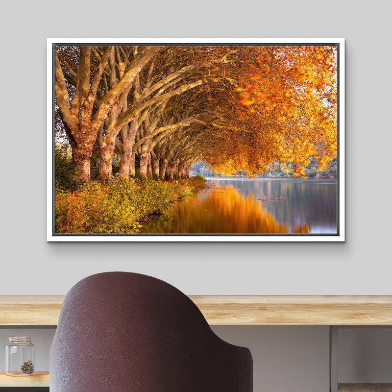 «Autumn Fall Orange Leaf Forest Lake» sur toile, Cadre blanc, H 24 po x l 36 po x P 1,5 po