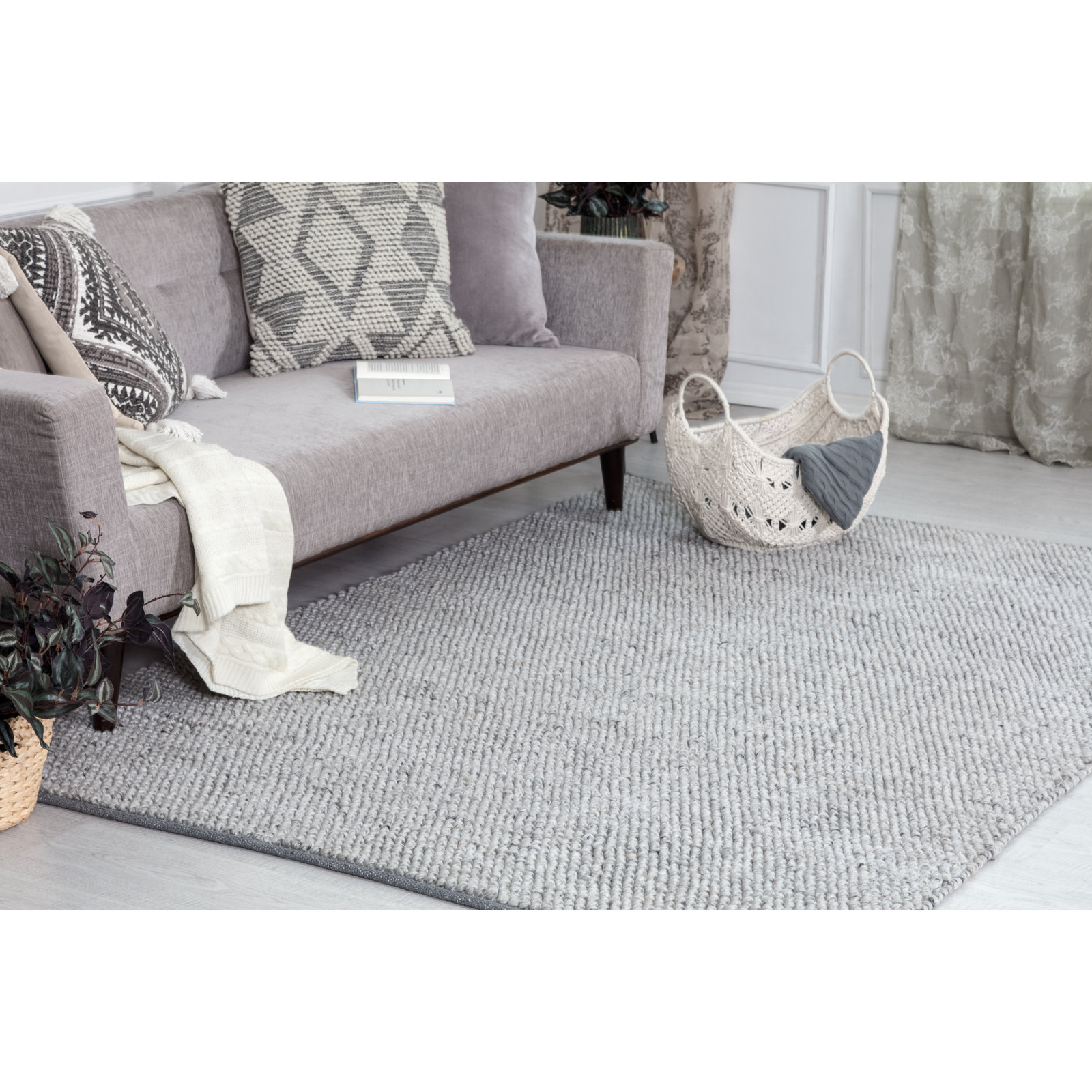 Kiersten Gray Hand-Hooked Rug, Rectangle 7'6" x 9'6"
