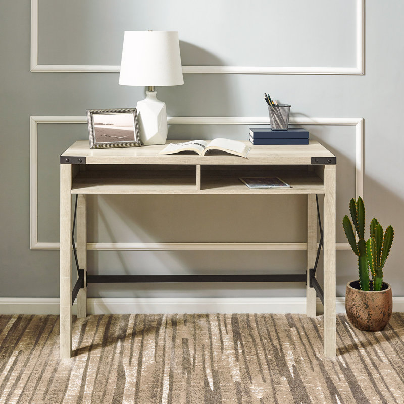 Bureau avec formes de X en métal et casiers ouverts Arsenault, Chêne blanc