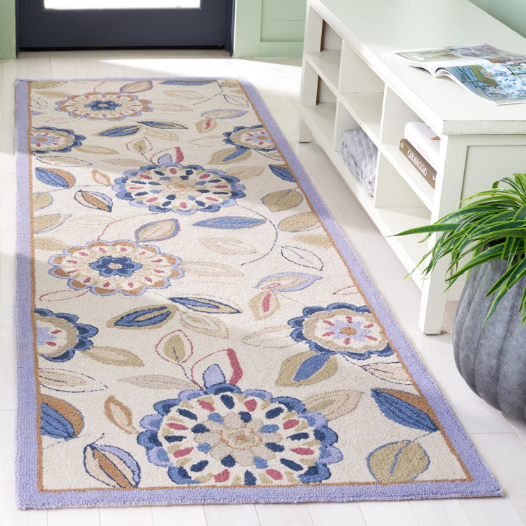 Hollander Hand-Hooked Wool Ivory Area Rug