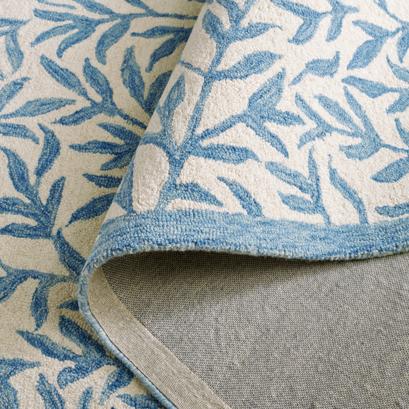 Martha Stewart Hand Tufted Wool/Cotton Floral Rug in Ivory/Blue, Rectangle 8' x 10'