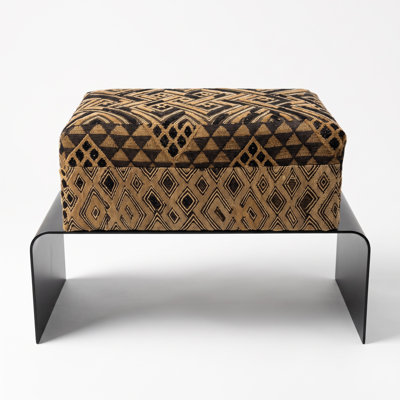 Banc en tissu Kuba avec piètement en métal noir mat