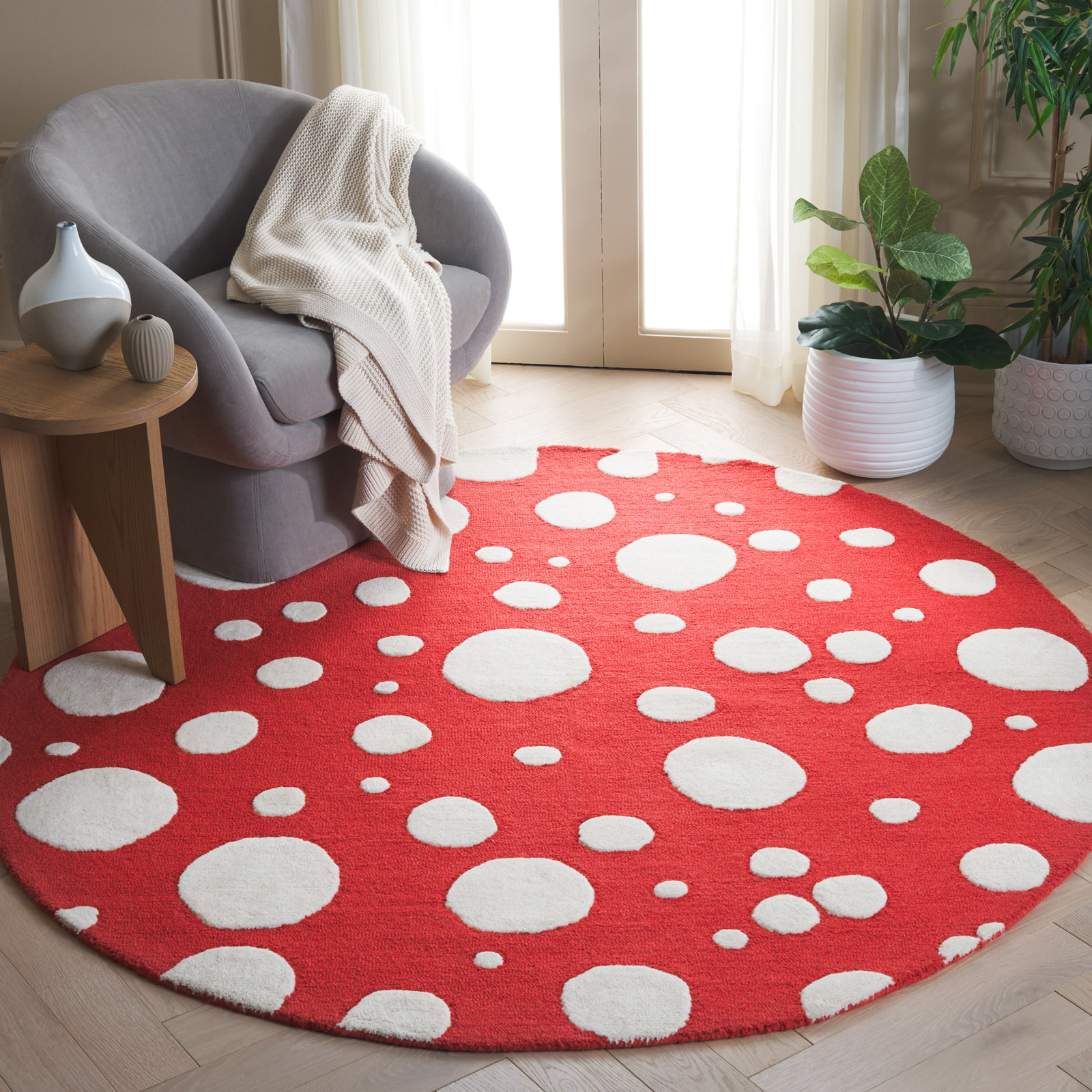 Camey Red Ivory Hand-Woven Rug, Round 6'