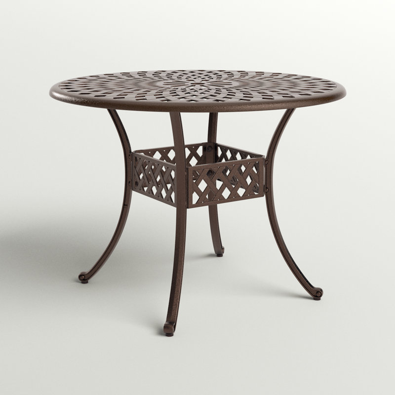 Table de salle à manger d'extérieur Cotner