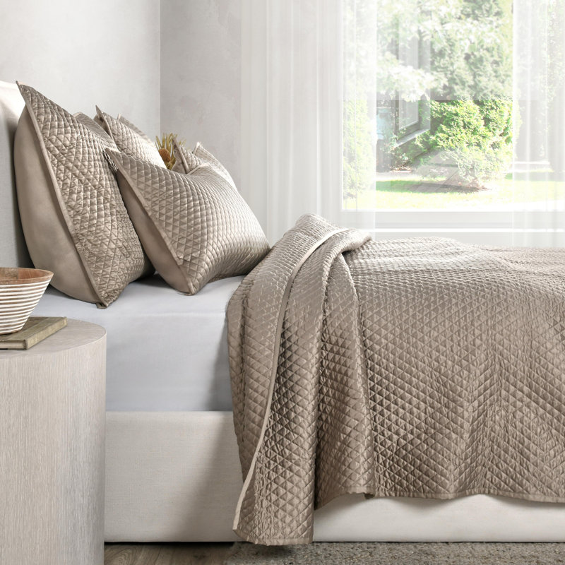 Winthrop Quilt, King Quilt, Natural