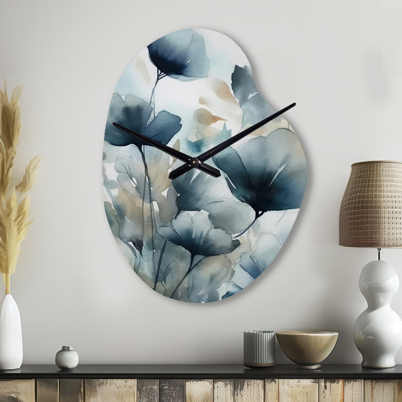 «Blue Leaf Foliage And Flowers III - Leaves», forme unique en métal, horloge murale, Petit