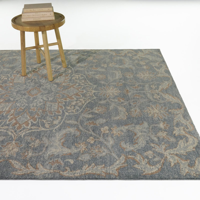 Tapis Charlie bleu/beige à médaillon traditionnel, Bleu / Beige, 5 pi 3 po x 7 pi
