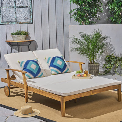 Double chaise longue de patio avec coussin