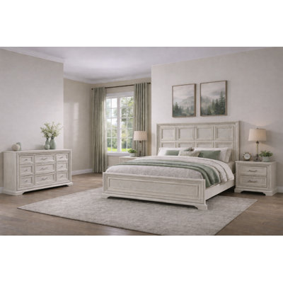 Classic Panel Bedroom Set in White Finish