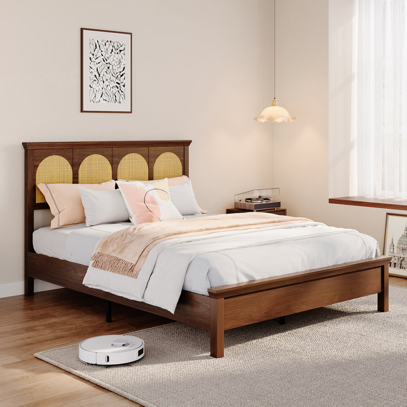 Structure de lit plateforme en rotin grand format avec tête de lit avec rangement, lit en bois Boho, aucun sommier nécessaire