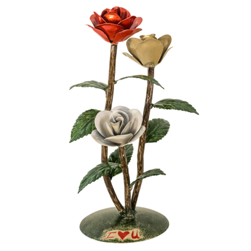 Rosa Sculpture