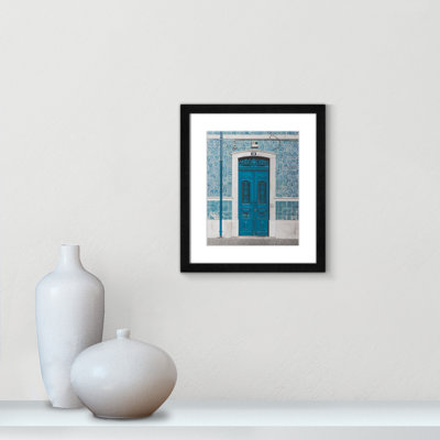 «Blue porte of Caldas De Rainha, Portugual» par Catarina Carvalho - photographie de cadre