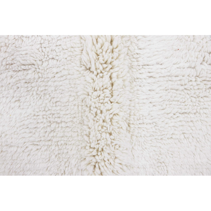 Sheep Of The World Hand Tufted Wool Area Rug in Sheep White, Rectangle 2'7" x 4'7"