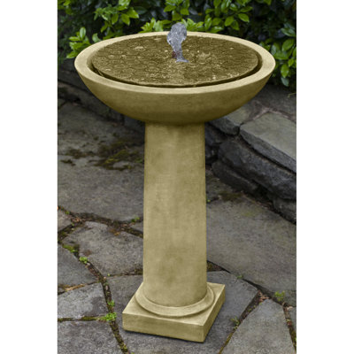 Fontaine de bain d'oiseaux en béton Cirrus