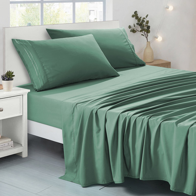 Jcrown Microfiber Sheet Set, King Sheet Set with 2 Pillowcases, Green